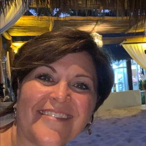 Meet your Posher, Peggy